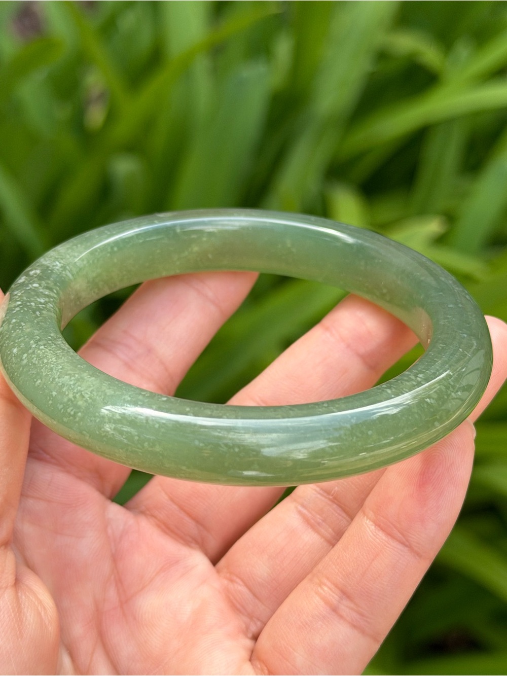 Green Jadeite Bangle Bracelet - Elegant Women’s Jewelry Palo